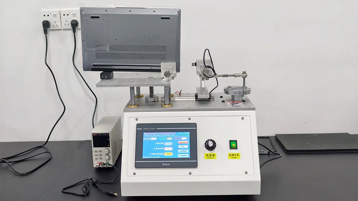 Plug and pull testing machine for port insertion test